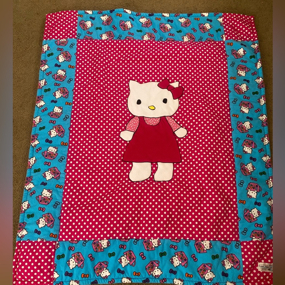 Hello kitty blanket